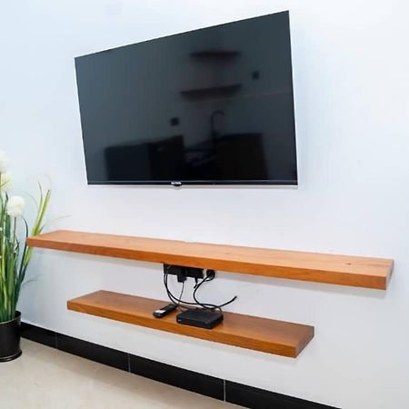 Unit Number 1 Apartment Nkunjila Luaran gambar